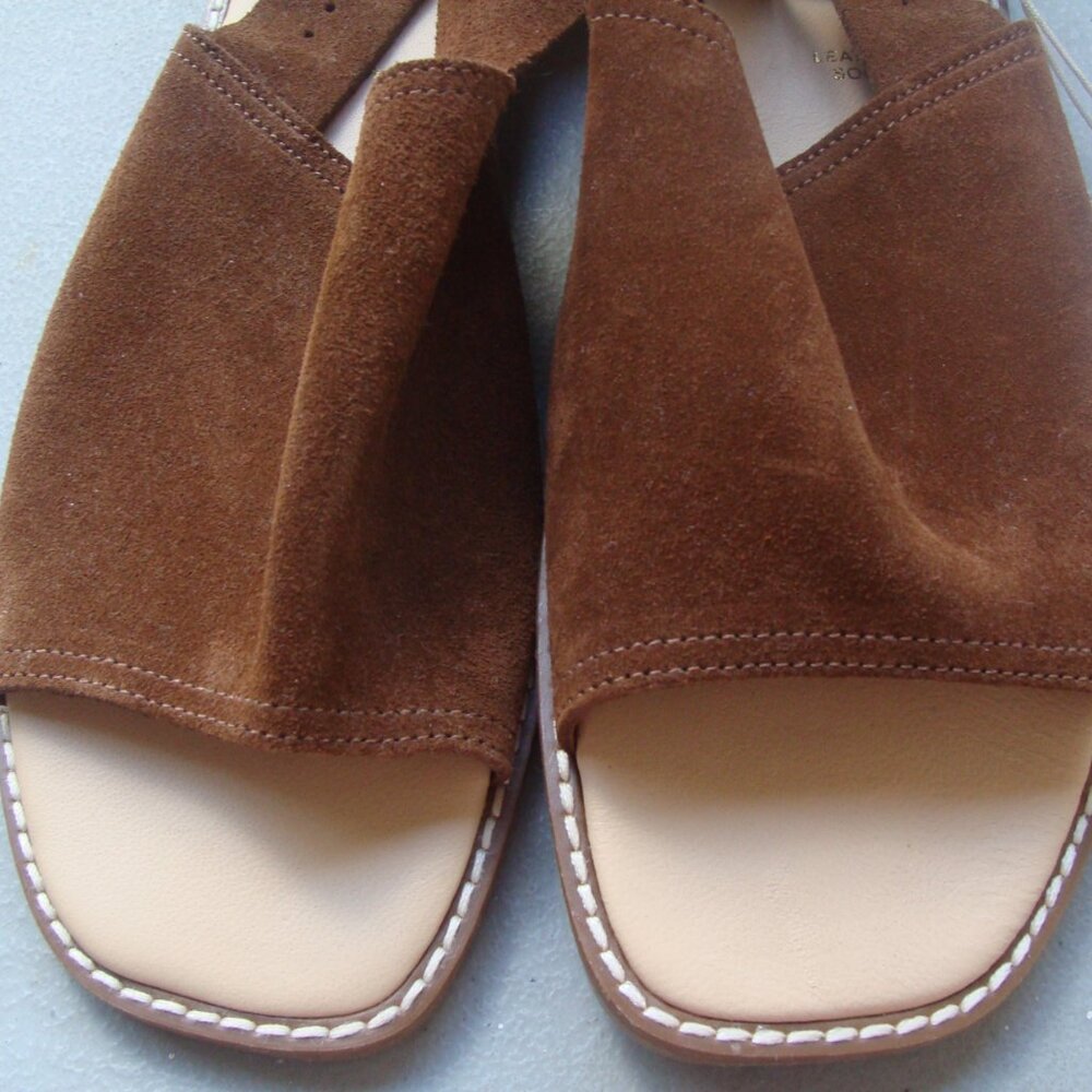 Avellini Sandal Women's Size 9 Italy Brown Suede Gold Buckle Flat Square Toe - Picture 2 of 7